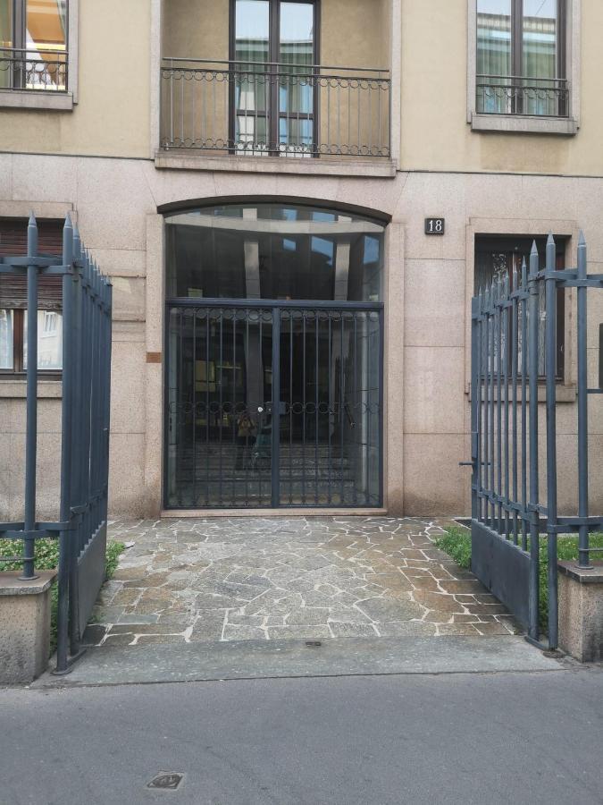 La Casa Colorata - Flats In Milan - Porta Romana Экстерьер фото